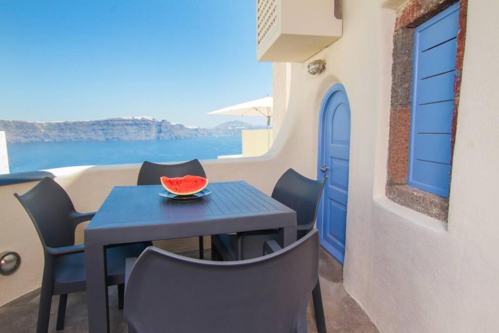 Twin Cave House Villa Oia  Exterior photo